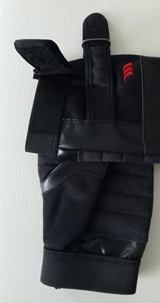 Lote / Pack / Conjunto: Calções + Luvas