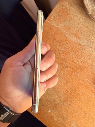 iPhone 11 Pro 64GB Plata con cargador imantado!