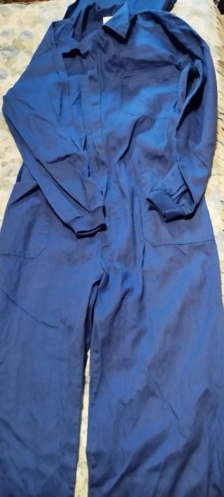 Pantalón de trabajo azul y mono