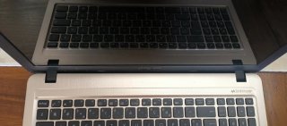 Portátil Asus X540YA
