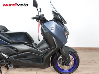 YAMAHA X-MAX 125