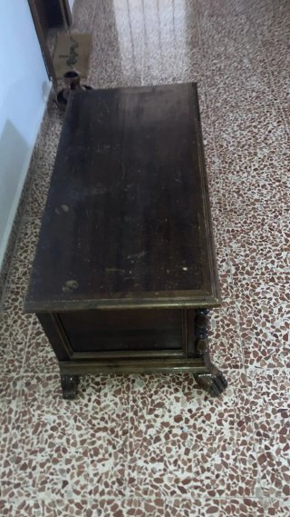 Baúl de madera antiguo