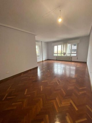 Piso en alquiler en Campo San Francisco - Plaza de América en Oviedo