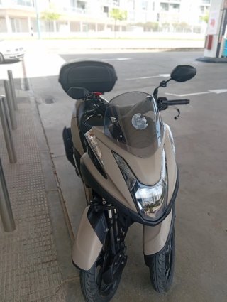 Yamaha Tricity 125 2023 Beige/Negro