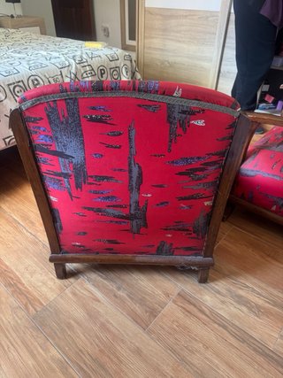 2 Sillones de tela y madera
