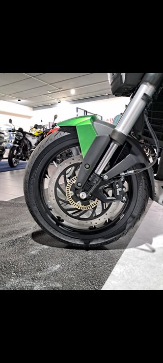 Bajaj Dominar 400 Verde 2025