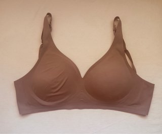 Sujetadores con relleno beige