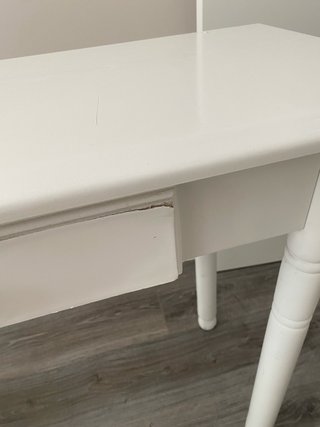 Mesa de cocina blanca