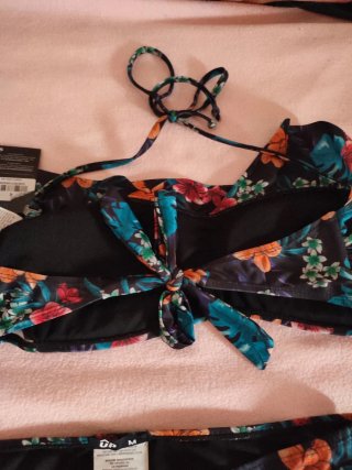 Bikini flores Up nuevo