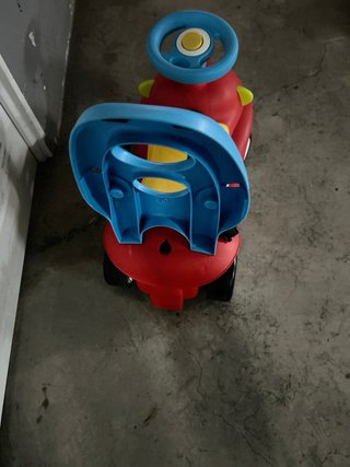 Coche correpasillos infantil rojo y azul
