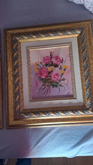 Pareja de cuadros de flores en oro