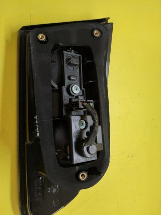 PILOTO TRASERO DERECHO PORTON SEAT IBIZA 6L (ROJO)