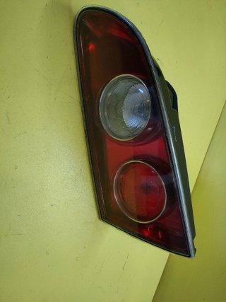 PILOTO TRASERO DERECHO PORTON SEAT IBIZA 6L (ROJO)