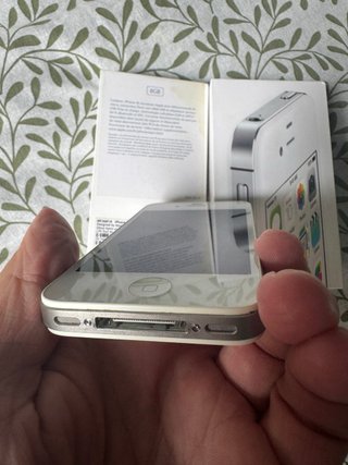 iPhone 4S 8GB  impeccabile