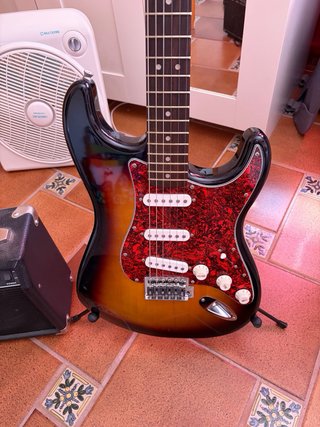 Guitarra Eléctrica Fender Squier