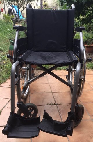 Silla de ruedas perfecto estado. Venta en persona.