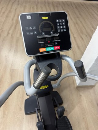Elíptica Technogym