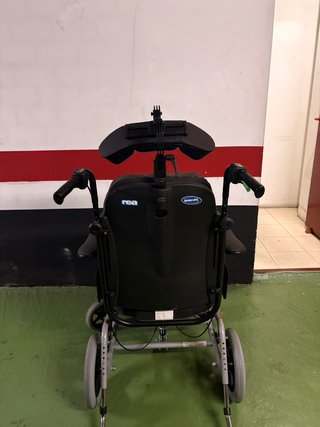 Silla de ruedas geriátrica reclinable