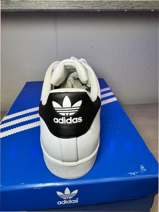 Adidas Superstar Talla 36 Blancas y Negras