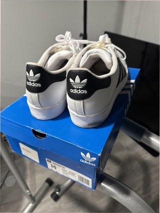 Adidas Superstar Talla 39 Blanco y Negro