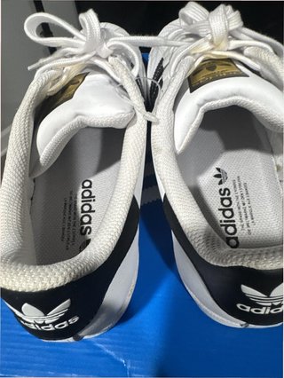 Adidas Superstar Talla 39 Blanco y Negro