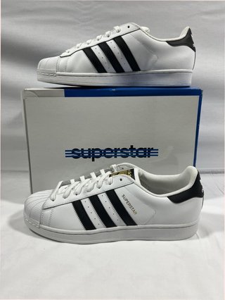 Adidas Superstar Talla 39 Blancas Negras