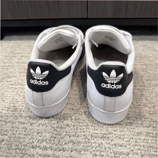 Adidas Superstar Talla 42 Blancas y Negras
