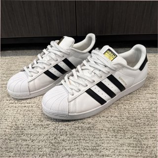 Adidas Superstar Talla 42 Blancas y Negras