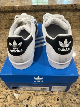 Adidas Superstar Talla 41 Blancas Negras