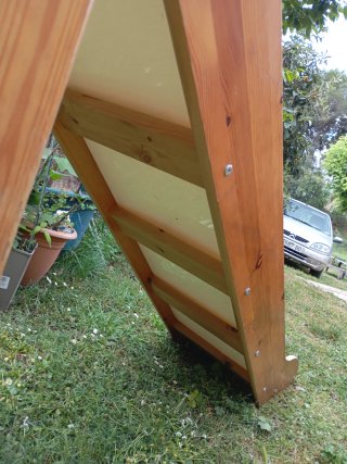 Tobogán infantil madera y blanco