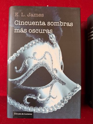 Libro cincuenta sombras mas oscuras