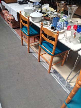 4 Sillas de Madera con Cojín Azul