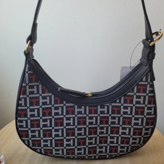 Bolsa Hobo Tommy Hilfiger Monograma