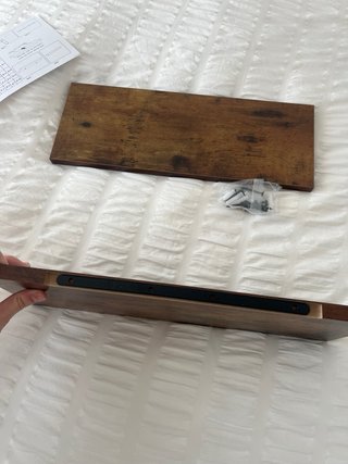 Estanterías flotantes de madera