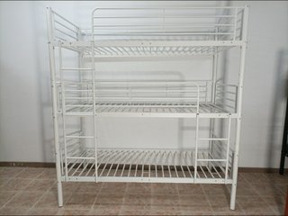 Litera 3 *Camas. Acero Blanca. Robusta. ¡REBAJADO!