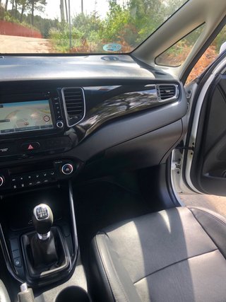 KIA Carens 2016