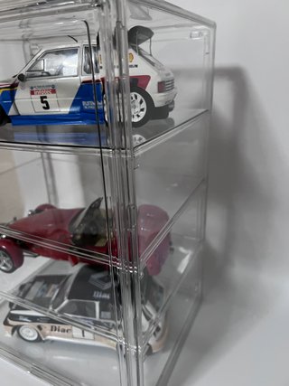 Vitrina expositora 4 coches 1/18