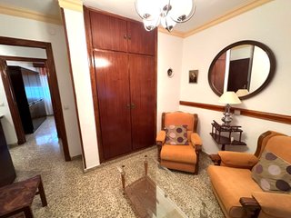 SE ALQUILA PISO DE 3 DORMITORIOS 1 BAÑO