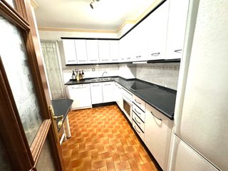 SE ALQUILA PISO DE 3 DORMITORIOS 1 BAÑO
