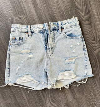 2 Shorts Vaqueros Stradivarius