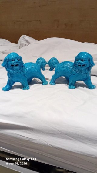 Figuras de Perros Guardianes Azules