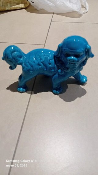 Figuras de Perros Guardianes Azules