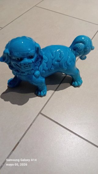 Figuras de Perros Guardianes Azules