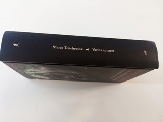 Mares Tenebrosos Una antología de cuentos de te...