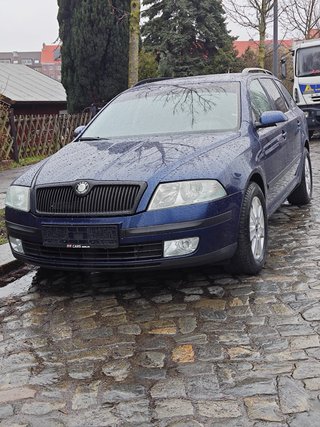 ALQUILER DE COCHES