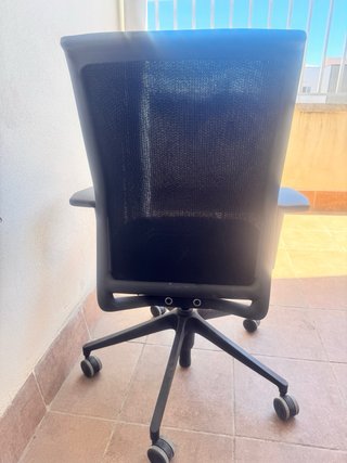Silla Ergonómica Steelcase Please II Negra