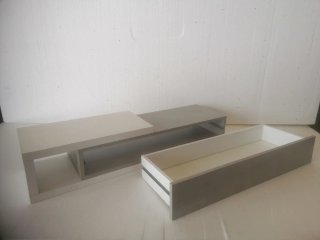 Estante flotante moderno blanco y gris