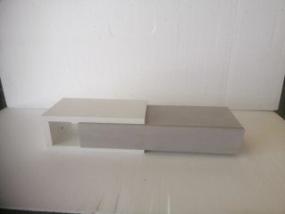 Estante flotante moderno blanco y gris