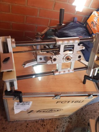 Churera para madera bisagra y cerradura