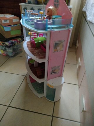 Casa Barriguitas con muñeca
